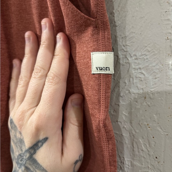 Vuori NWOT Halo Performance Joggers with Pockets in Cinnamon Heather size Large - Picture 4 of 9